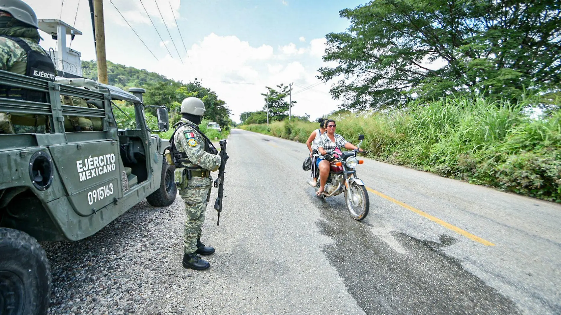 949156_Entra Ejército Frontera Comalapa-5_web